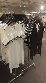 实拍海港城bazaar 名牌箱包 时尚服饰 旅行用品大甩卖