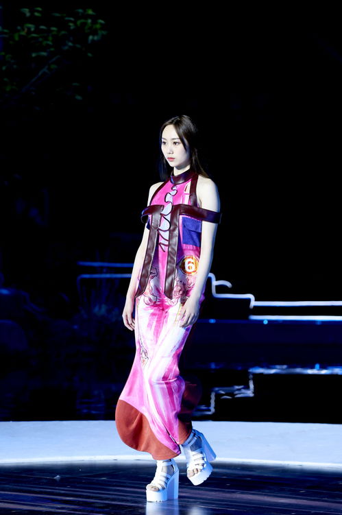 中国民族服饰设计展演在浙江桐庐举行